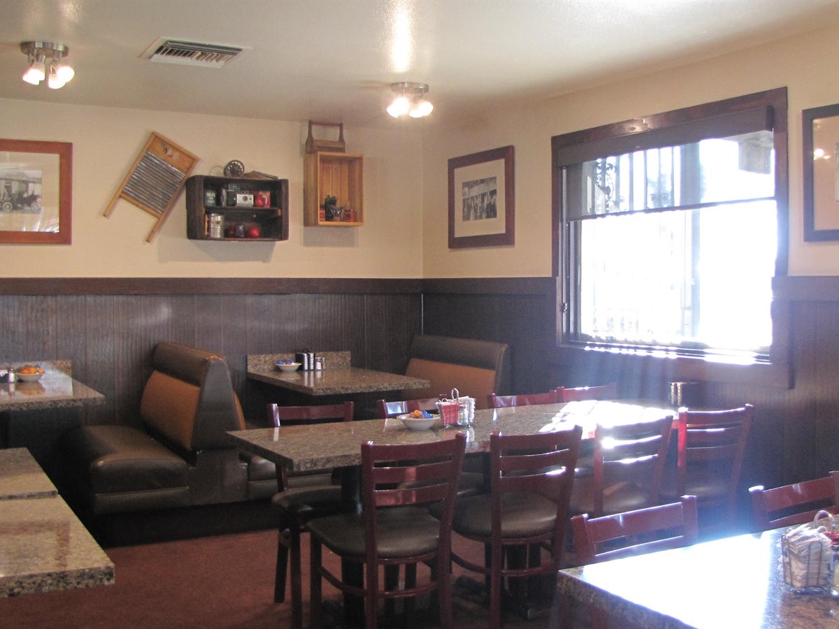Generals | Cafe & Grill